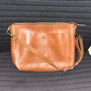 Madewell - The transport shoulder/crossbody bag - English tan